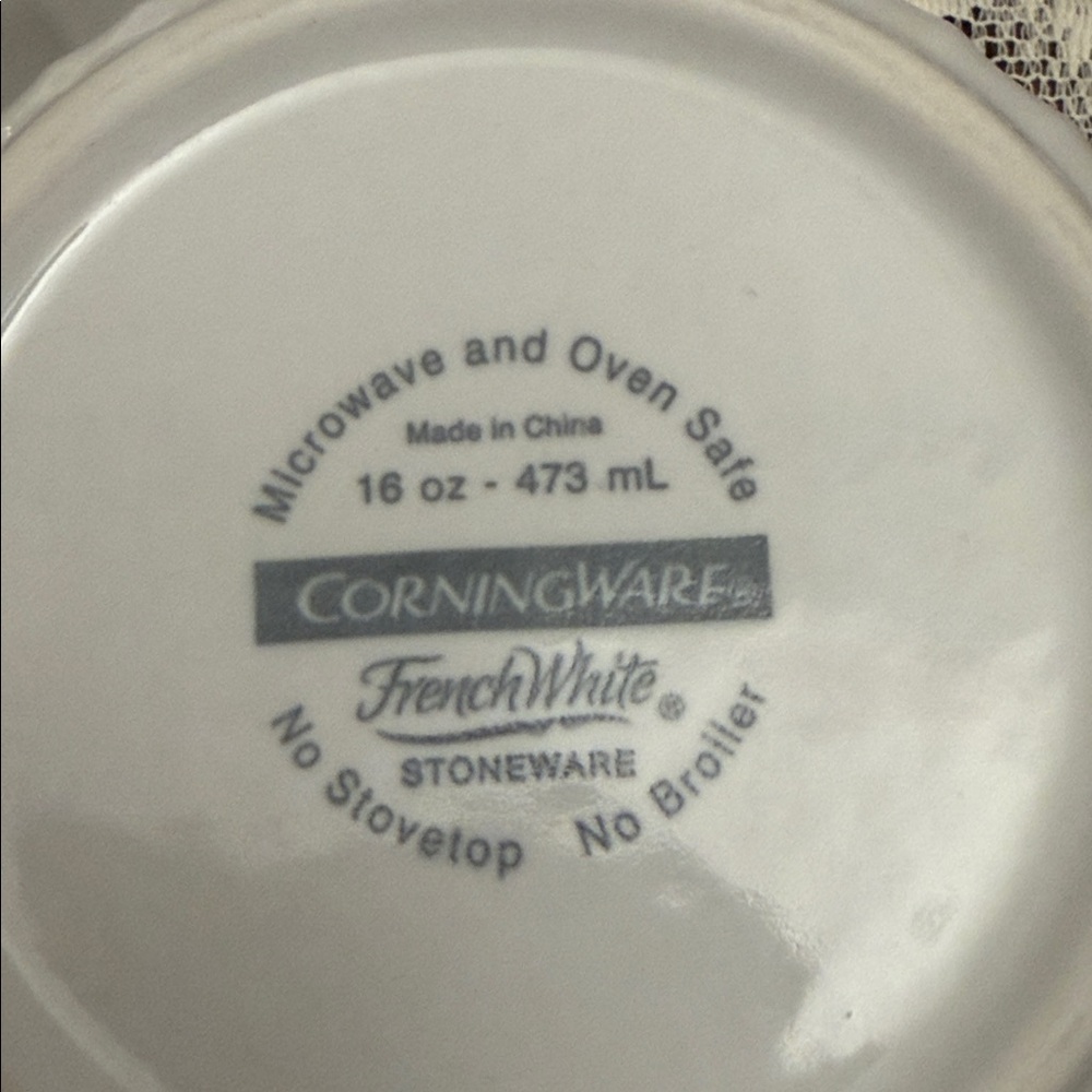 Corning Corelle - Oval Individual Covered Casserole & Round Bakeware Dish - Picture 7 of 8